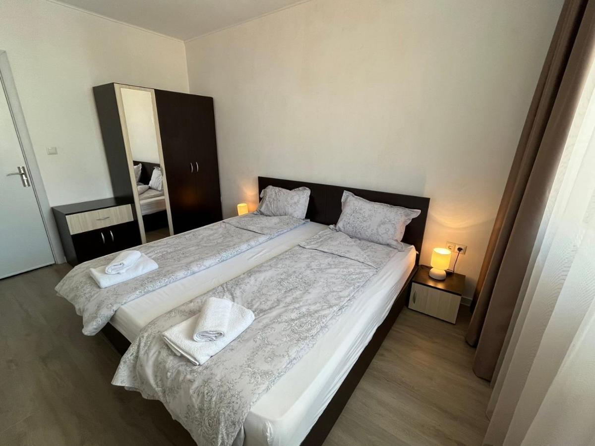 Magnolia Apartment Varna Exterior photo